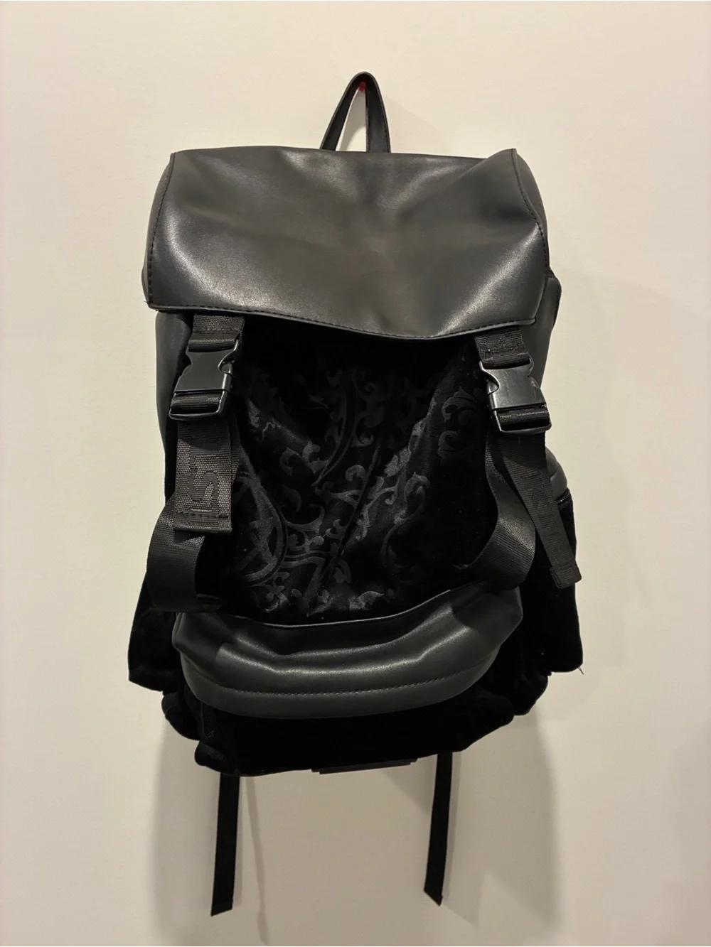 Killstar Carpe Noctem Backpack - Sleek Urban Design